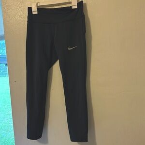 Woman’s Nike leggings